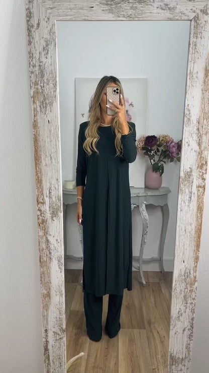 Costume 2 pièces élégant et décontracté avec haut long et pantalon assorti