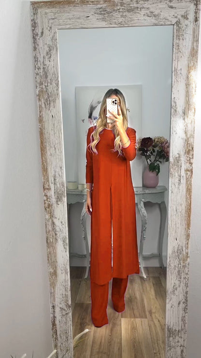 Costume 2 pièces élégant et décontracté avec haut long et pantalon assorti