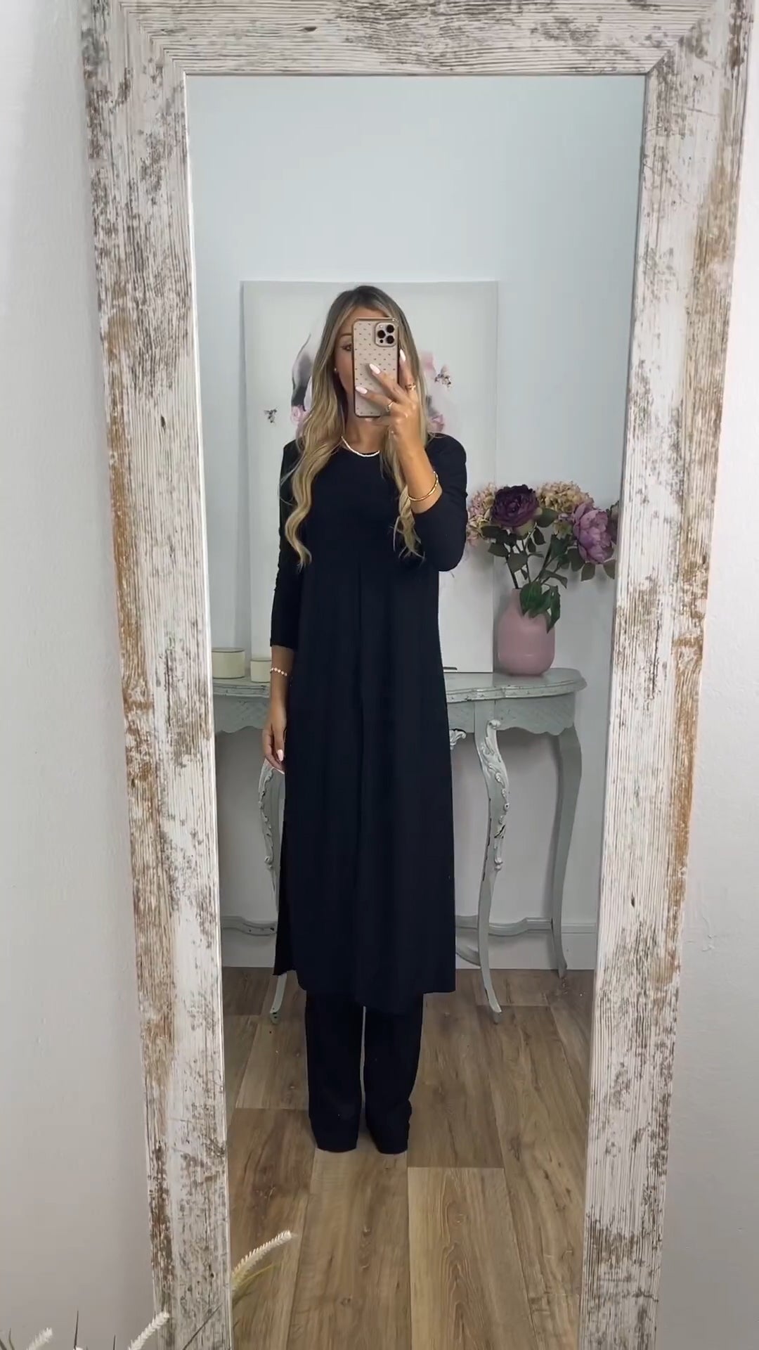 Costume 2 pièces élégant et décontracté avec haut long et pantalon assorti