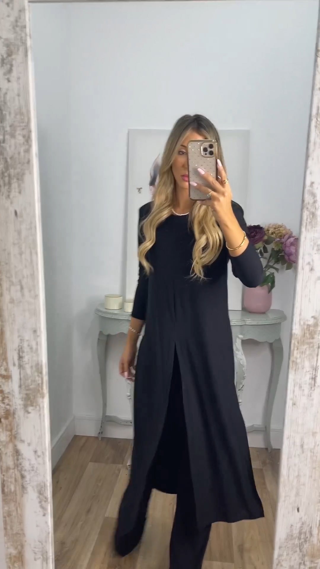 Costume 2 pièces élégant et décontracté avec haut long et pantalon assorti