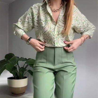 Ensemble 2 pièces chemise imprimée et pantalon à boutons pour femme