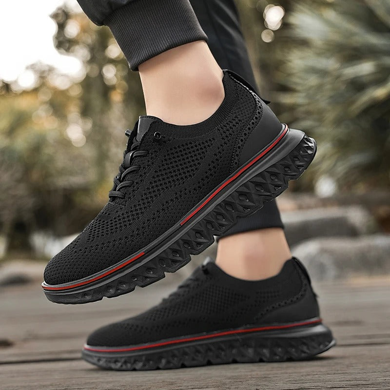 Ultra Brogue in black on foot